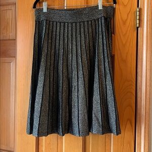 Ann Taylor black and gold A-Line Skirt